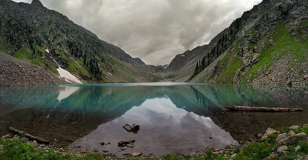 1024px-Kundol_lake,_Utror_kalam_swat