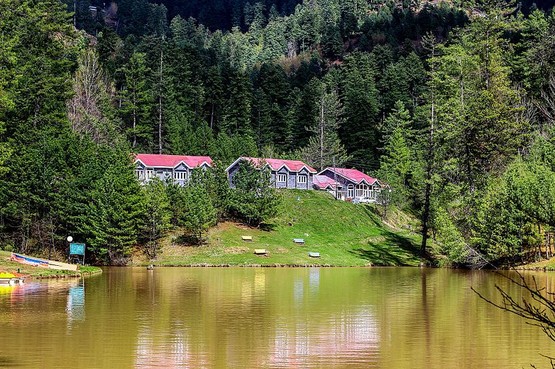 Resort_at_Banjosa_Lake