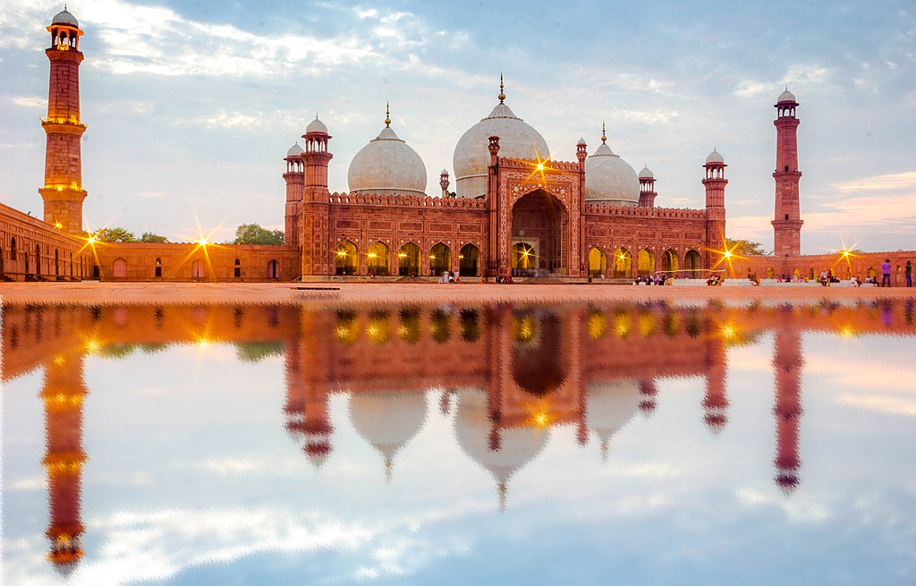 Royal_mosque_Lahore